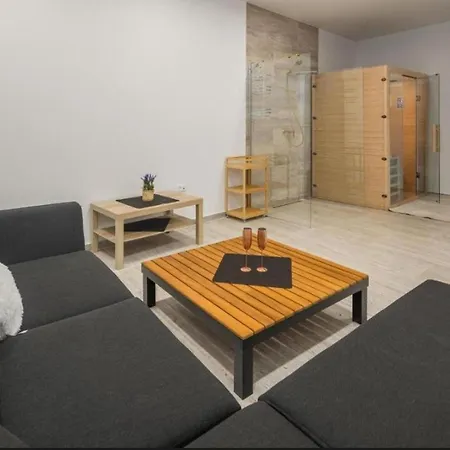 Mare & Mimi Luxury Collection *