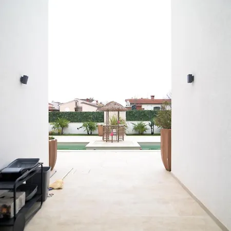 Mare & Mimi Luxury Collection Villa