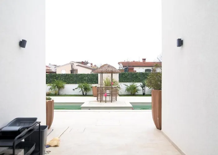 Mare & Mimi Luxury Collection Villa