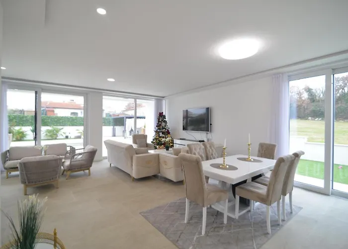 Mare & Mimi Luxury Collection * ポレッチ